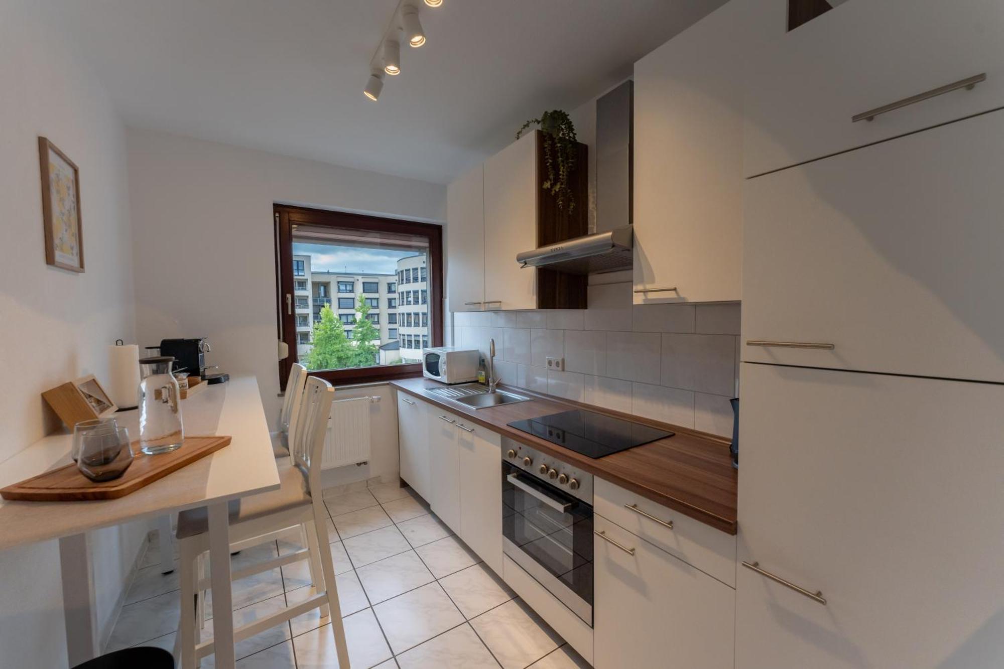 Stadtkern - Kingsize - 24H Check In - Arbeitsplatz - Nespresso - Vollausgestattet Essen Exterior foto