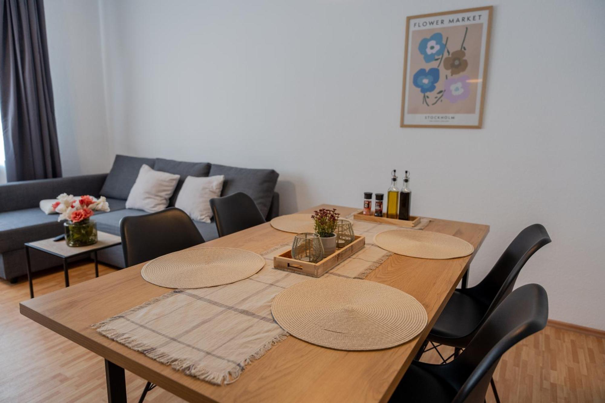Stadtkern - Kingsize - 24H Check In - Arbeitsplatz - Nespresso - Vollausgestattet Essen Exterior foto